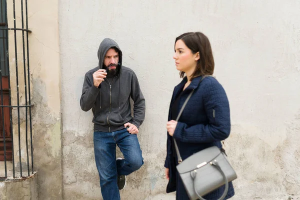 Onveilige Straat Bang Dat Een Jonge Vrouw Langs Een Dief — Stockfoto