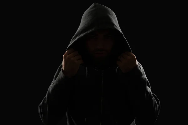 Επικίνδυνος Εγκληματίας Κρύβεται Στις Σκιές Και Φοράει Κουκούλα Σκούρο Μαύρο — Φωτογραφία Αρχείου