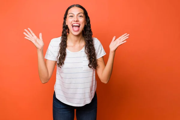 Super Excited Hispanic Woman Screaming Happiness Receiving Good News — kuvapankkivalokuva