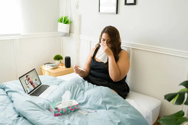 Sick Young Woman Obesity Crying While Hearing Medical Diagnosis Virtual — Stock Photo, Image