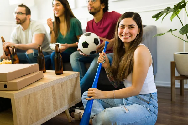 Beautiful Happy Woman Smiling Holding Vuvuzela While Hanging Out Friends — Stock Photo, Image