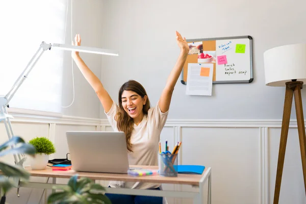 Super Excited Woman Laughing Celebrating Her Business Success While Working — Stockfoto