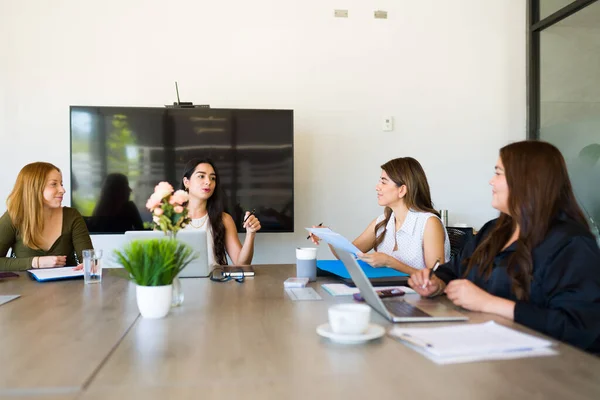 Professional Diverse Young Women Working Together Speaking Business Meeting — Stockfoto