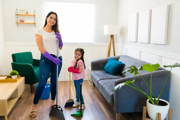 Portrait Happy Mother Young Daughter Feeling Cheerful While Sweeping Doing — Foto Stock