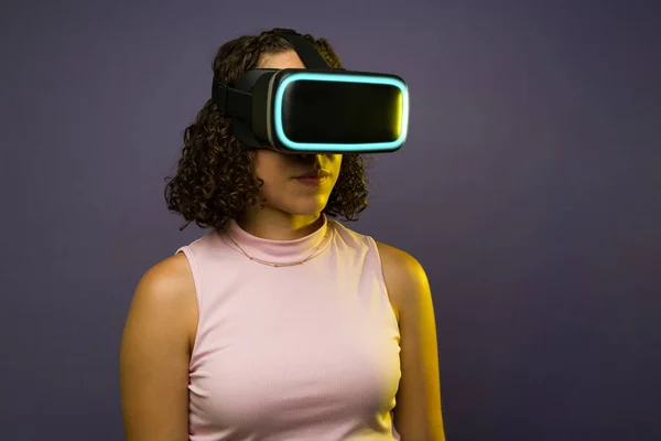 Futuristic Young Woman Modern Glasses Using Immersive Virtual Simulation Technology — Φωτογραφία Αρχείου