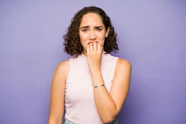 Stressed Young Woman Her 20S Biting Her Nails Feeling Nervous — Stock Photo, Image