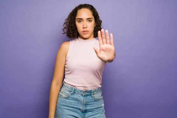 Brave Young Woman Violence Making Stop Hand Gesture Warning Expression — Stock Photo, Image