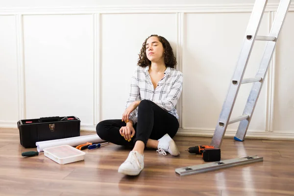 Tired Young Woman Feeling Exhausted Resting While Using Ladder Tool —  Fotos de Stock