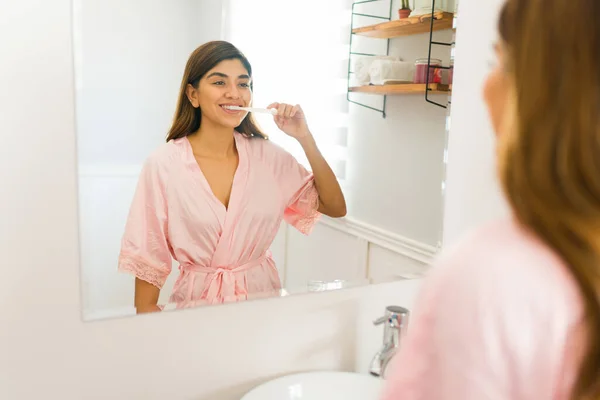 Cheerful Young Woman Good Mouth Hygiene Brushing Her Teeth Feeling — Fotografia de Stock