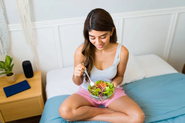 High Angle Healthy Slim Woman Pajamas Smiling While Enjoying Eating — Foto Stock