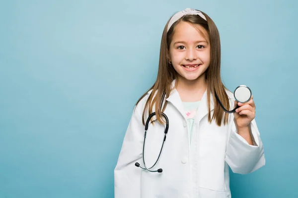 Portrait Cheerful Little Girl Looking Happy Playing Stethoscope Dreaming Become — Stockfoto