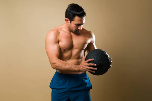 Fit Muscular Young Man Working Out Cross Training Using Slam — Stok Foto