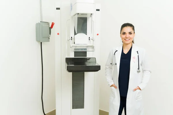 Cheerful Female Doctor Smiling Front Mammography Ray Imaging Diagnostic Center — Zdjęcie stockowe