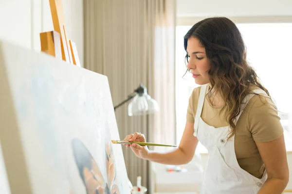 Creative Young Woman Painter Using Brush Painting Canvas While Feeling — Stock Photo, Image