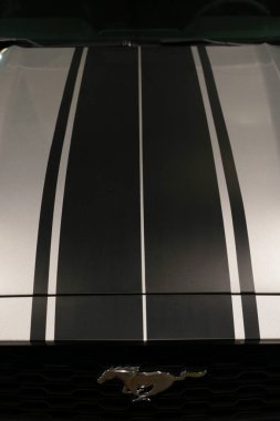 Wroclaw, Polonya, 12 Ağustos 2021: Ford Mustang arabasının önü