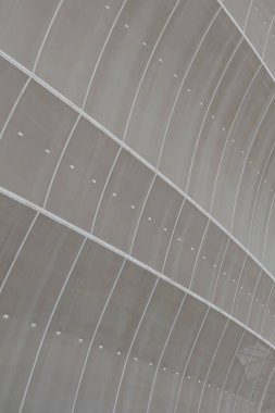 Modern bir binanın gri duvarı, arka plan, bir evin dokusu.