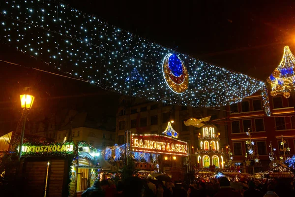 Wroclaw Polônia Novembro 2022 Mercado Natal Noite Pessoas Estão Descansando — Fotografia de Stock