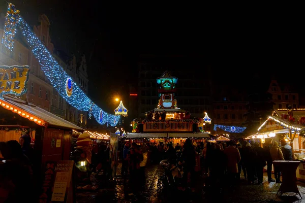 Wroclaw Polen November 2021 Kerstmarkt Avond Stadsdecoratie — Stockfoto