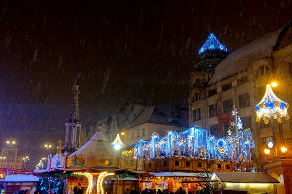 Wroclaw Πολωνία Νοεμβρίου 2021 Χριστουγεννιάτικη Αγορά Στην Κεντρική Πλατεία Βράδυ — Φωτογραφία Αρχείου