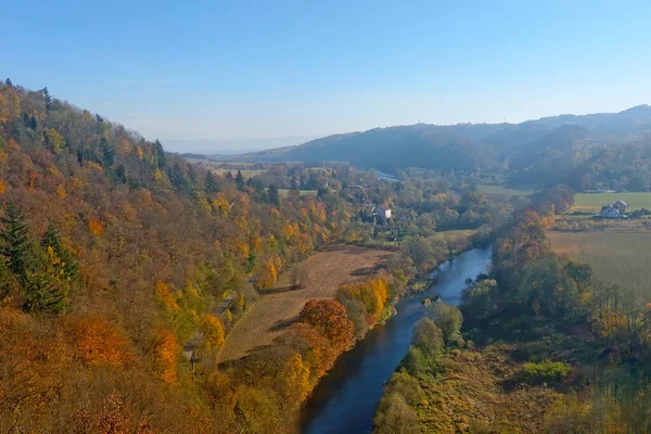 Une Vue Pittoresque Depuis Drone Forêt Rivière Dans Partie Montagneuse — Photo