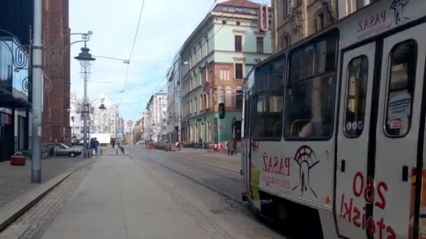 Breslavia Polonia Novembre 2021 Movimento Tram Lungo Vecchie Strade — Video Stock