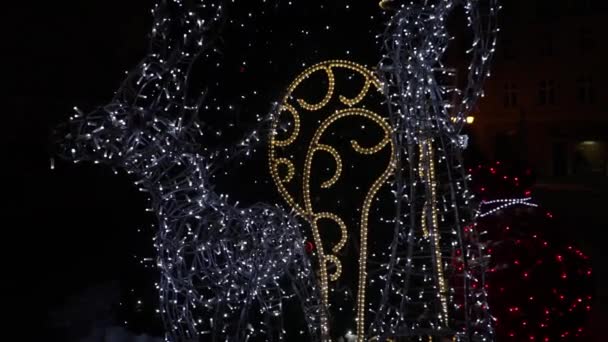 Belles Décorations Noël Brillent Nuit Dans Obscurité — Video