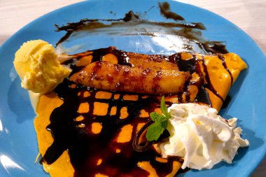 Dondurmalı leziz bir krep manzarası