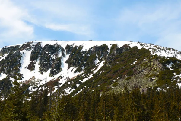 Hermosa Vista Las Montañas Con Nieve Parte Superior — Foto de Stock