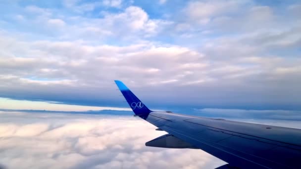 Warschau Polen Februar 2022 Blick Den Himmel Aus Dem Flugzeugfenster — Stockvideo