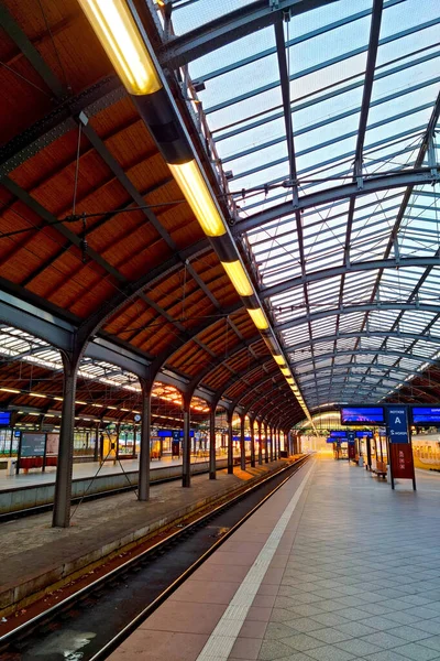 Breslau Polen Mai 2021 Schöner Alter Bahnhof Malerischer Sonnenaufgang Oder — Stockfoto