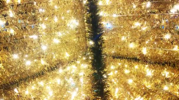 Une belle décoration décorative du Nouvel An si. Lumières vives. — Video