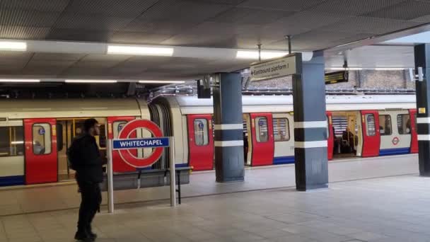 2022年2月6日 英国伦敦 伦敦现代地铁站 — 图库视频影像