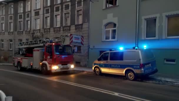 Klodzko Lengyelország 2020 December Sziréna Egy Tűzoltóautón Rendőrség Ház Közelében — Stock videók