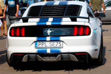Wroclaw, Polonya, 22 Ağustos 2021: Güzel hızlı kaslı araba Ford Mustang