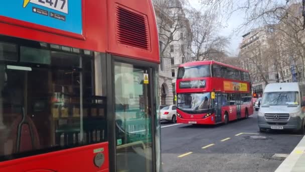 London United Kingdom February 2022 Famous Public Transport Red Double — Vídeo de Stock