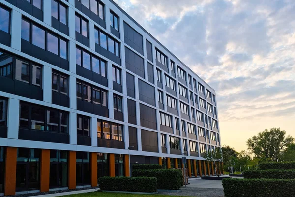 Wroclaw Polonia Agosto 2021 Hermoso Edificio Moderno Durante Puesta Del — Foto de Stock