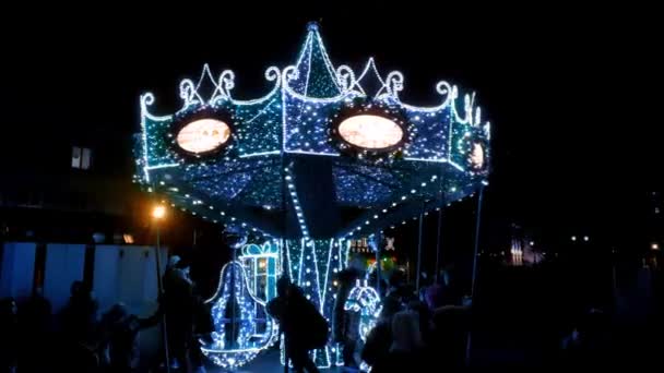 Warsaw Poland December 2021 Bright Carousel Children Adults City Evening — Wideo stockowe