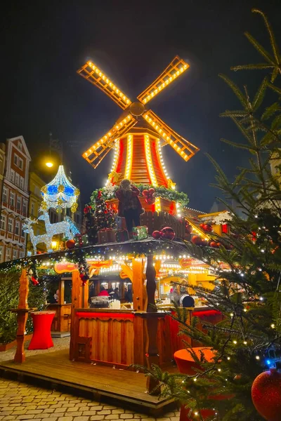 Wroclaw Polen December 2021 Heldere Kerstmarkt Het Centrale Plein Avond — Stockfoto