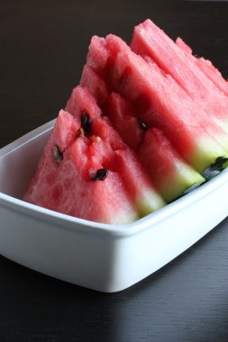 taze karpuz dilimleri