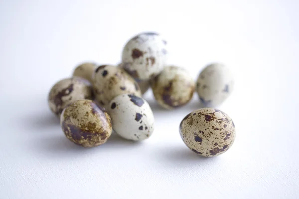 Close up photo of quail eggs — Stock Photo, Image