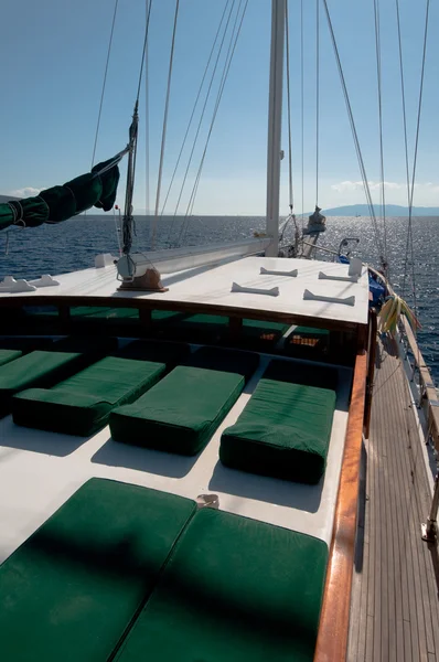 Deck of big wooden sailboat — Stock Photo, Image