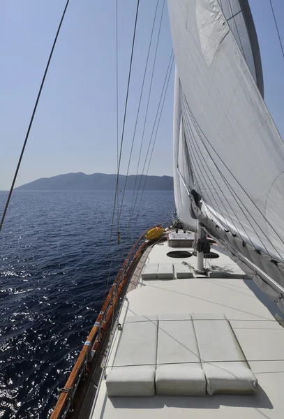 Deck of big wooden sailboat — Stock Photo, Image