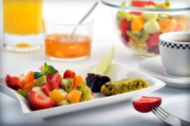 meyve salatası ve Kahvaltı