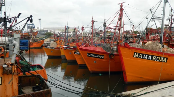 balıkçı tekneleri, bağlantı noktası mar del plata