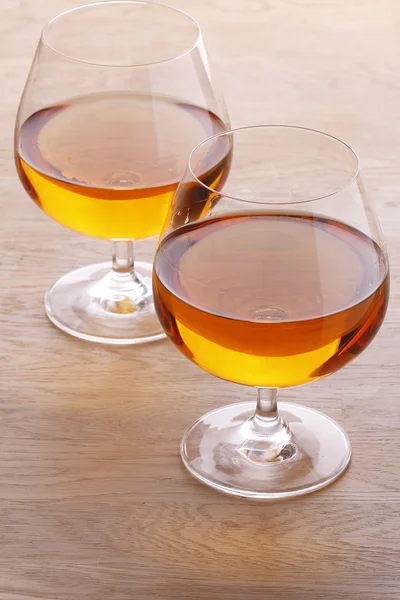 Dwa szkła z brandy — Zdjęcie stockowe