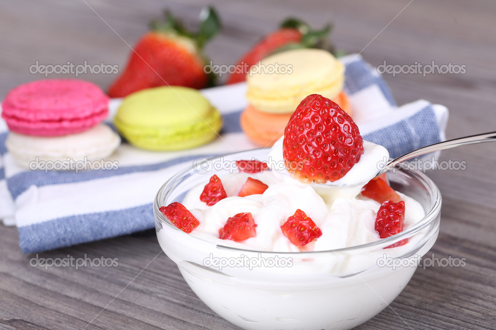 strawberry dessert with yogurt