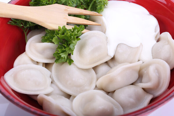 варёные мясные пельмени 