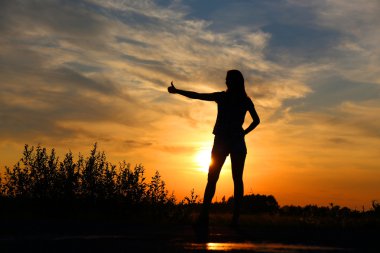 yaz gün batımı siluet