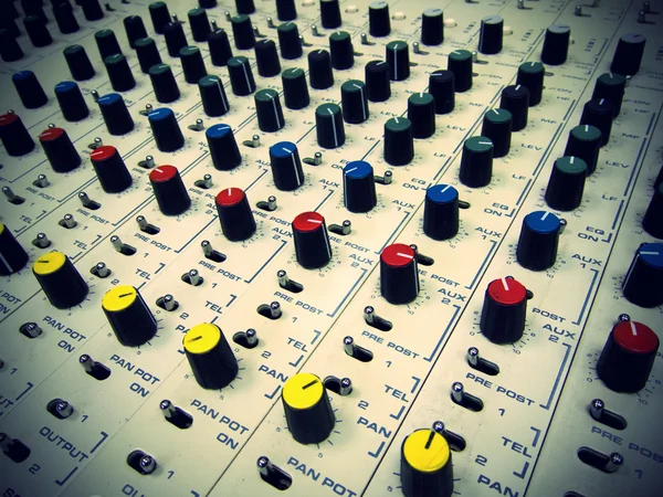 Vintage mixer bestuur — Stockfoto