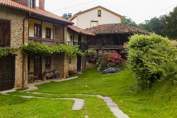 Hermosas cabañas españolas — Foto de Stock